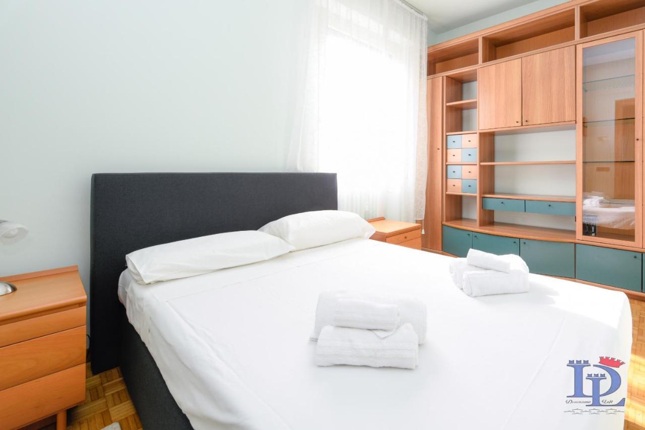 Desenzanoloft Official Partner Marriott Homes & Villas - Charming On The Lake Front Lake Desenzano del Garda Exterior photo